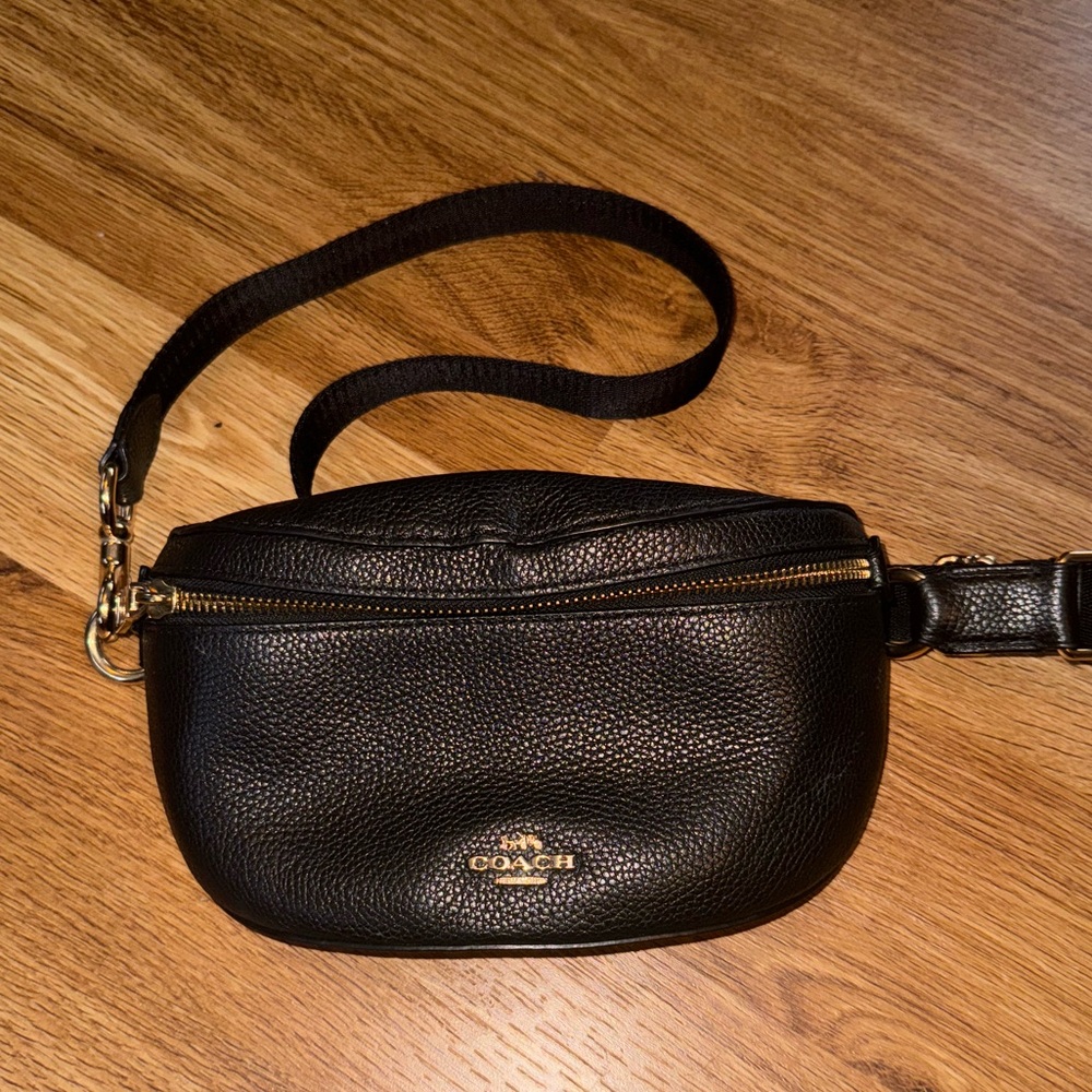 COACH Fanny pack, black with gold zippers